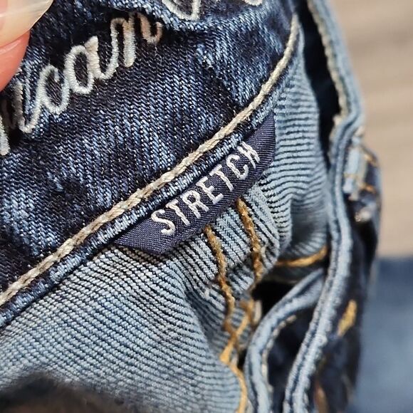 American Eagle Favorite Boyfriend Straight Leg Jeans - Picture 3 of 6